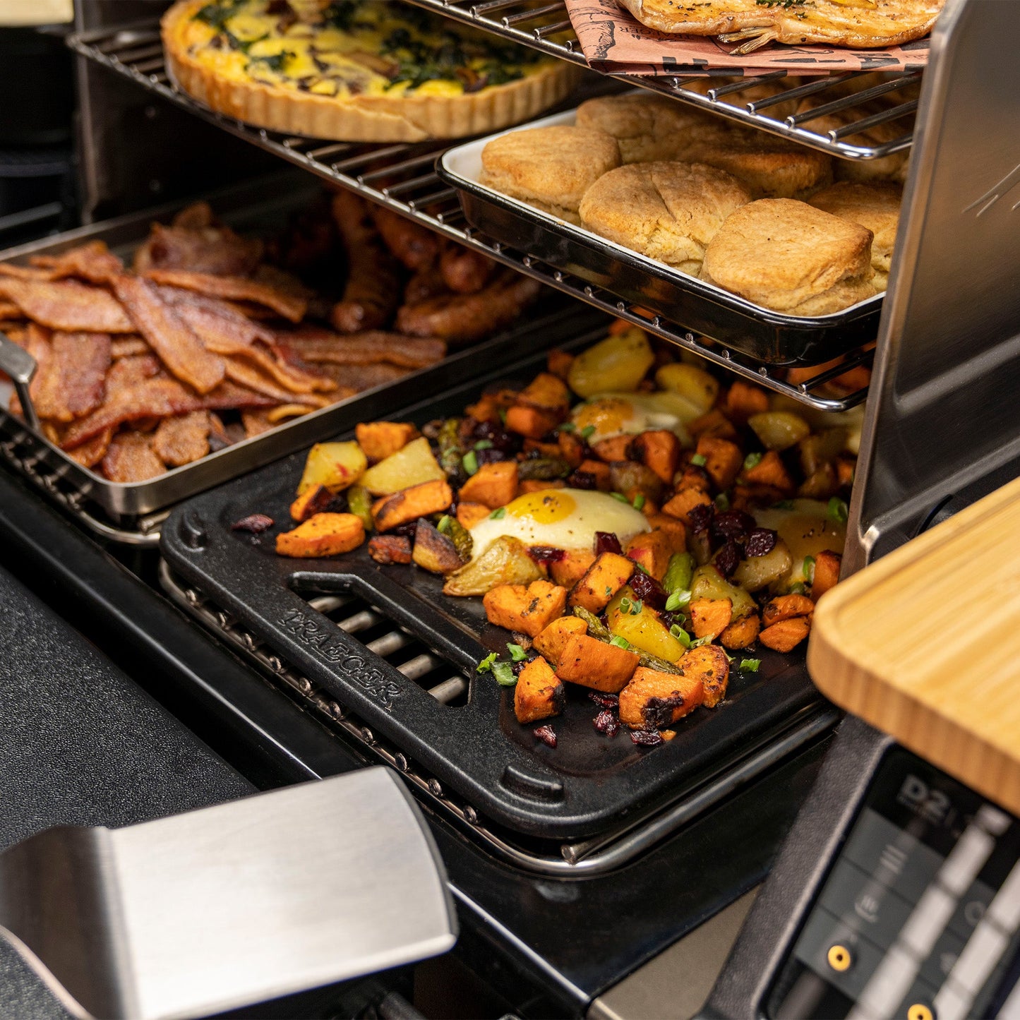 Traeger ModiFire Reversible Cast Iron Griddle