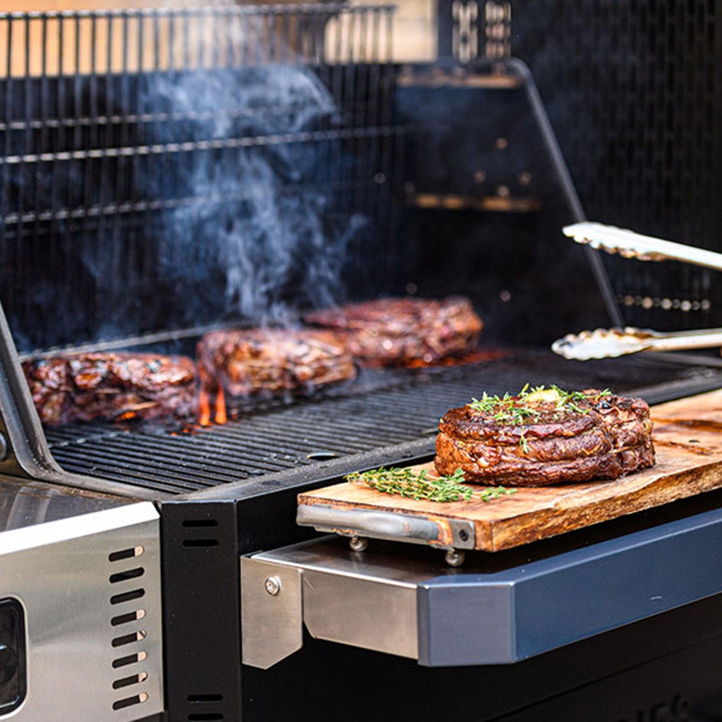 Masterbuilt 800 Griddle BBQ with Starter Pack